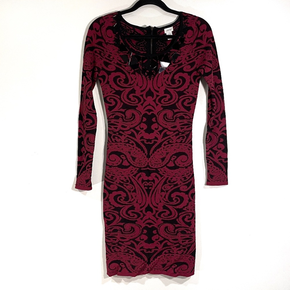 ❗️CLOSING Jan 1st! ❗️Cache Printed Long Sleeve Bodycon Dress